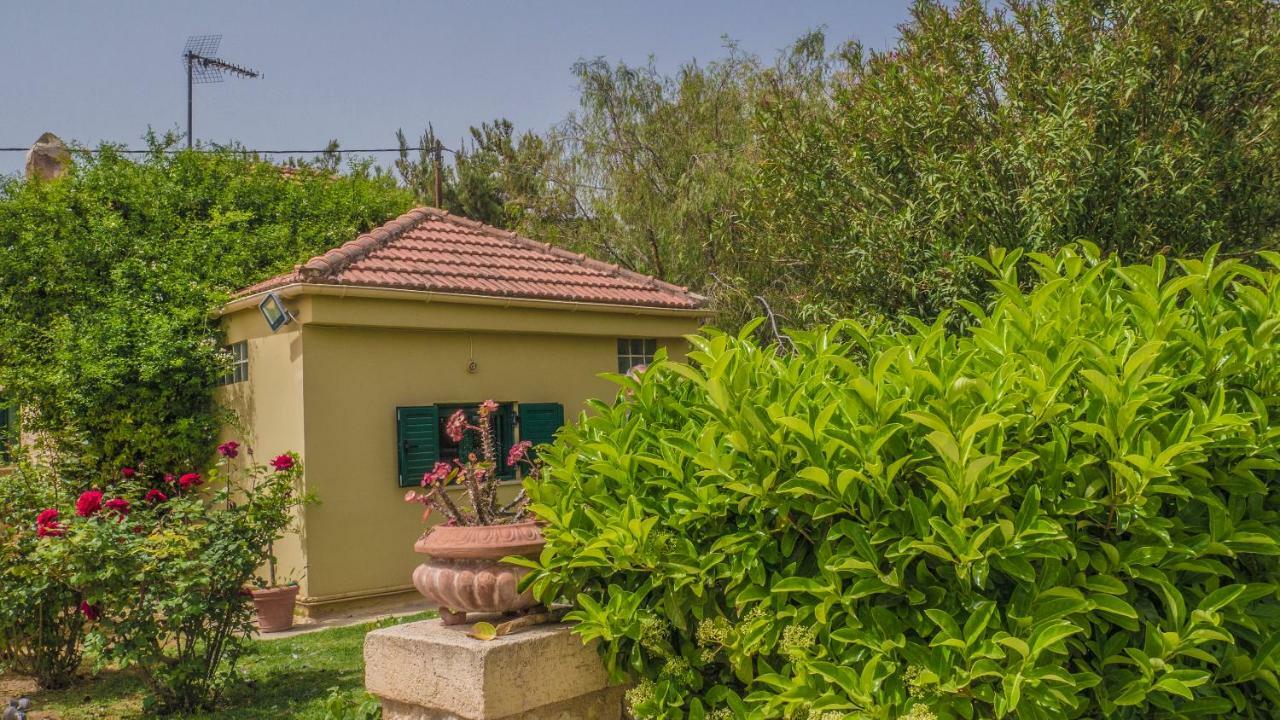 Sylvia'S Guest House Kavrokhorion Екстер'єр фото